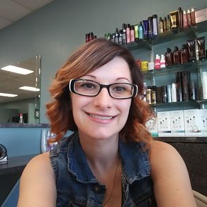 Meet your Posher, Stephanie